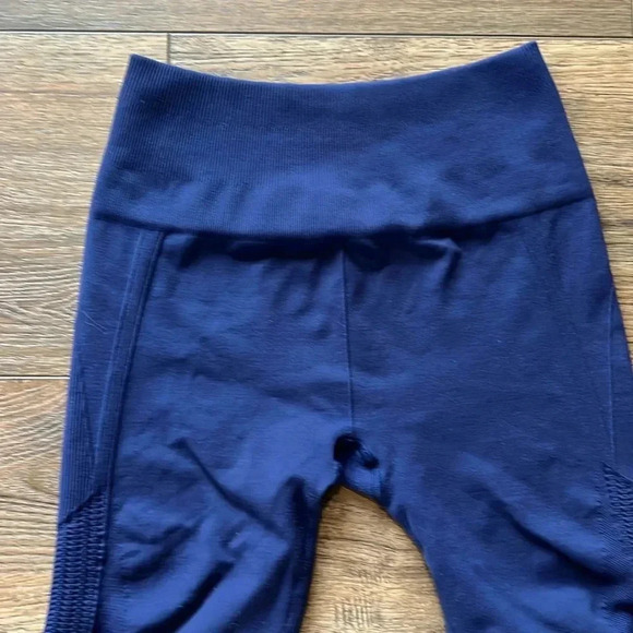 Lululemon Ebb and Flow Seamless Crop Leggings Blue Size 6 - Picture 4 of 11